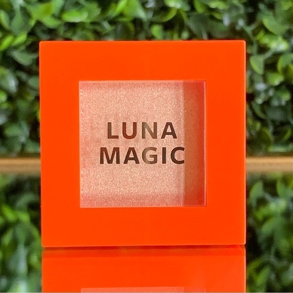 Luna Magic Tulum Powder Highlighter | NEW - Picture 1 of 7